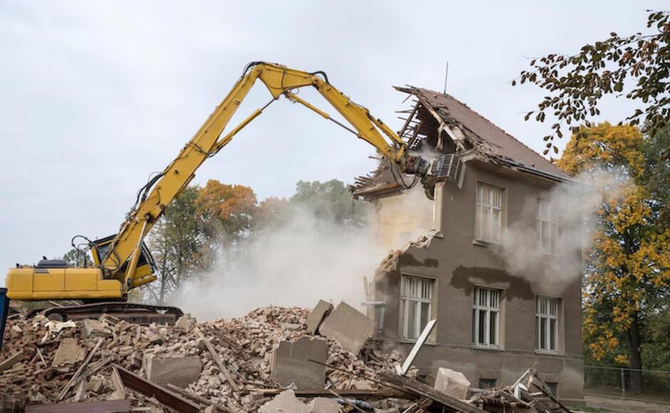 How to Plan and Execute a Safe and Efficient Whole House Demolition?