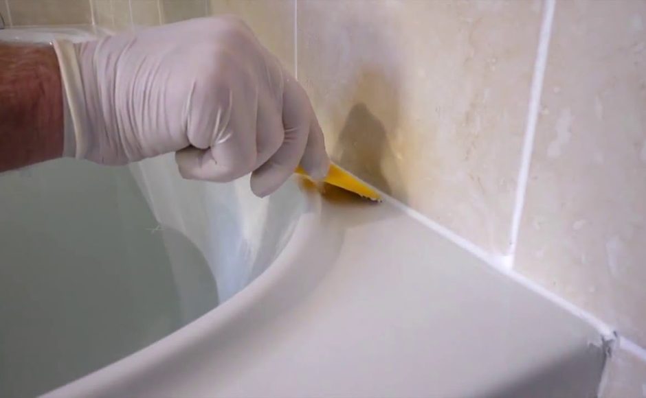 What Are The Features And Benefits Of Sealants Used In The Bathroom?